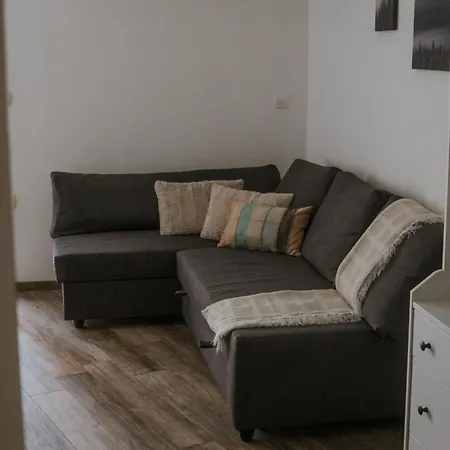 Jakova Hisa * Kobarid